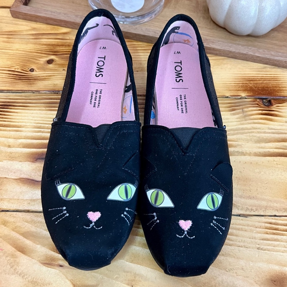 TOMS Classic Black Glow in the Dark Glitter Kitty Slip-ons - Picture 1 of 12